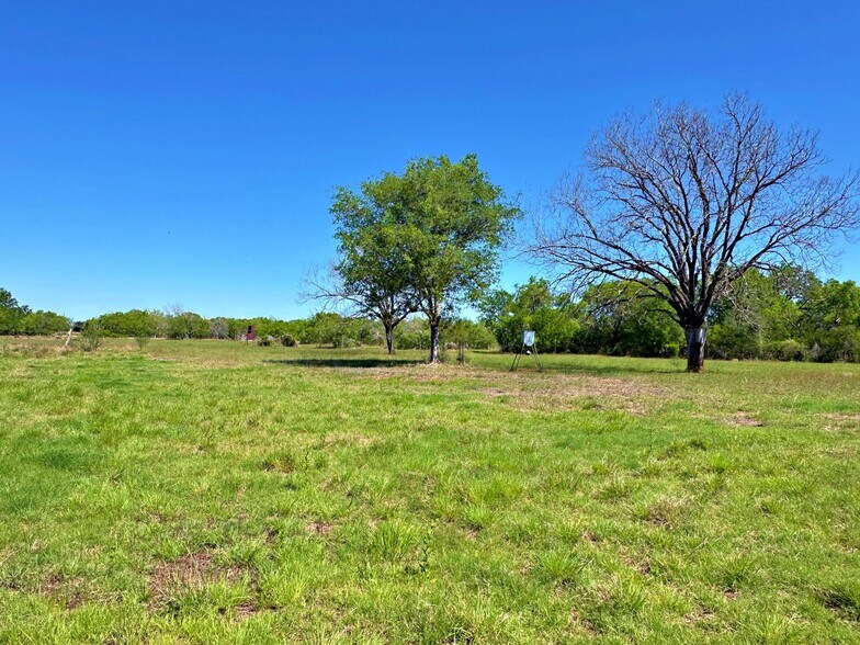 More Photos Of 3265 TX-97, Jourdanton Land For Sale