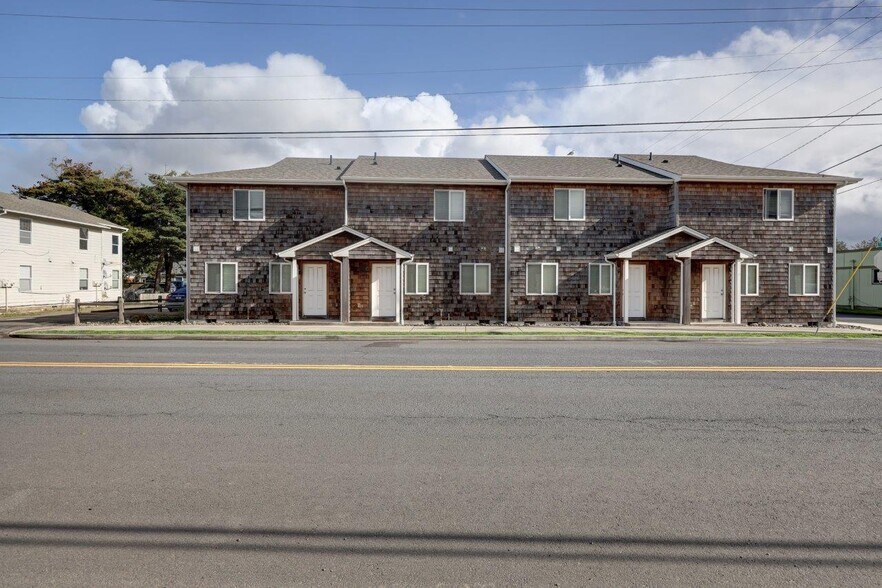More Photos Of 740 Avenue G, Seaside Apartments For Sale