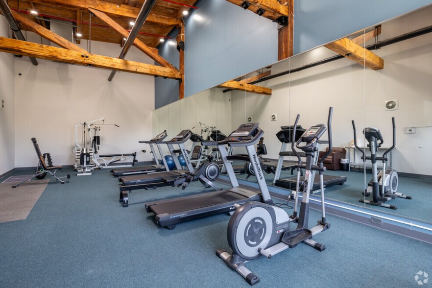 More Photos Of 3502 SCOTTS Ln, Philadelphia Office For Lease