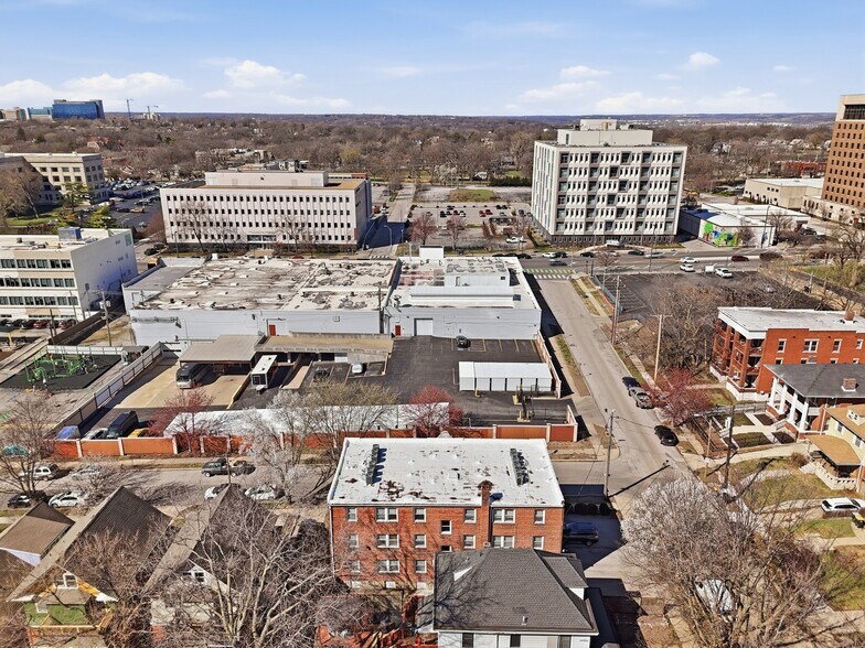 More Photos Of 3401-3403 Central St, Kansas City Apartments For Sale