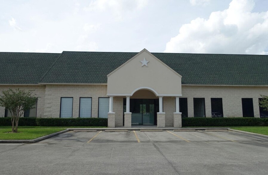 More Photos Of 605-611 Rockmead Dr, Kingwood Unknown For Lease