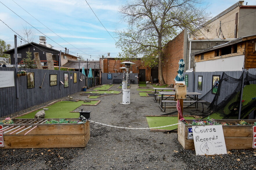 More Photos Of 512 Briggs St, Erie Storefront Retail Office For Lease