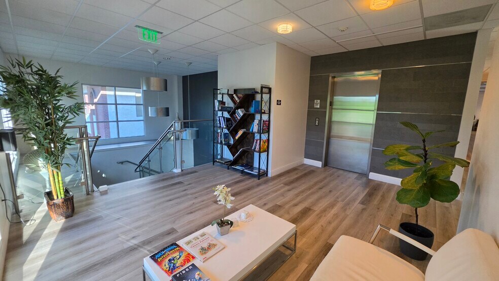More Photos Of 900 E Campbell Ave, Campbell Office For Lease