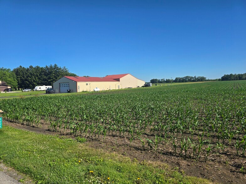 Primary Photo Of 4250 W 600 S, Pendleton Airplane Hangar For Sale