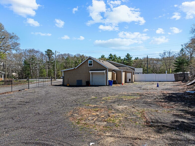More Photos Of 58 Sandwich Rd, Wareham Auto Repair For Sale