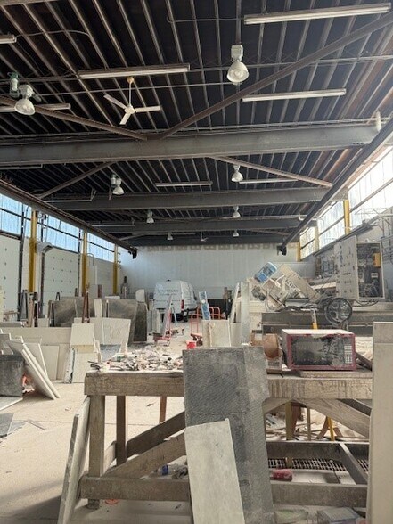 More Photos Of 2997 Franks Rd, Huntingdon Valley Warehouse For Lease