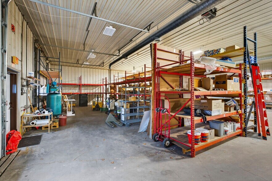 More Photos Of 113 Lafayette Rd, Hampton Falls Light Manufacturing For Lease
