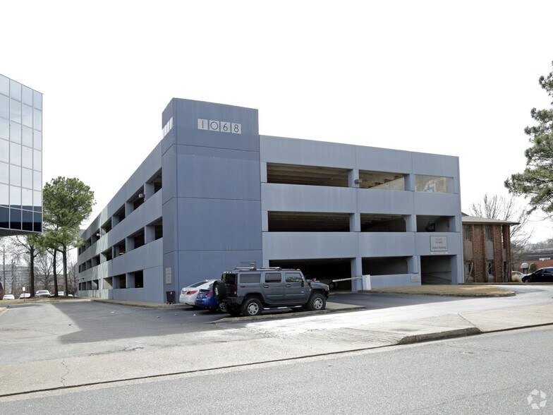 More Photos Of 1068 Cresthaven Rd, Memphis Medical For Lease