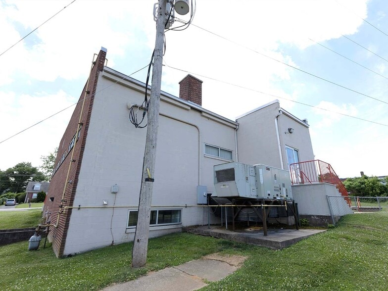 More Photos Of 3151 W Market St, York Office For Lease