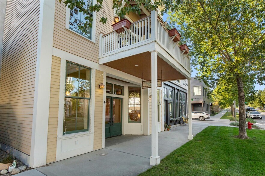 More Photos Of 902 S Main St, Buena Vista Storefront Retail Residential For Sale