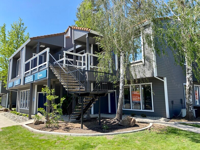 More Photos Of 720 Sunrise Ave, Roseville Office For Sale