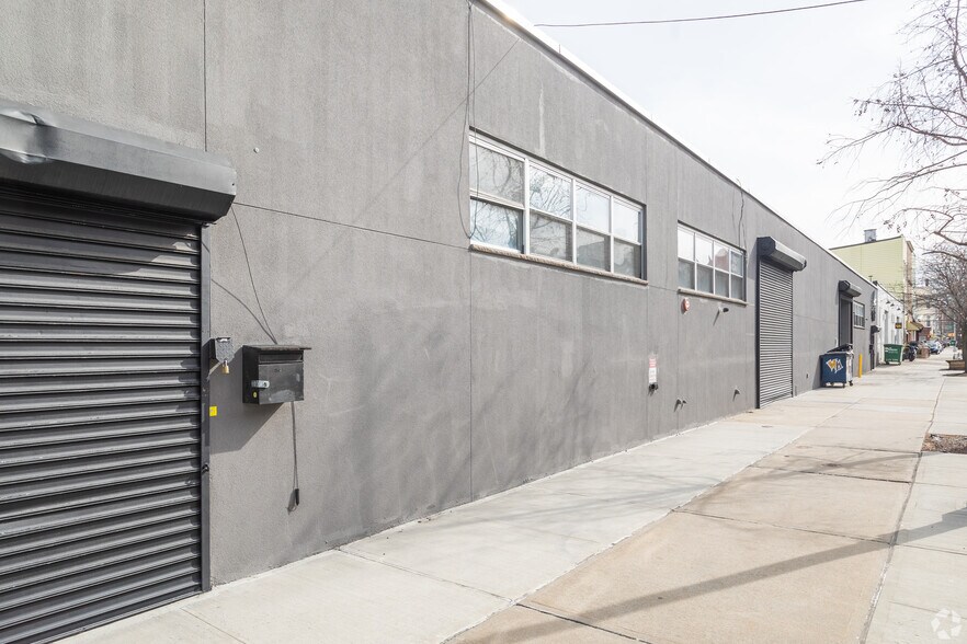 More Photos Of 300 Kingsland Ave, Brooklyn Warehouse For Sale
