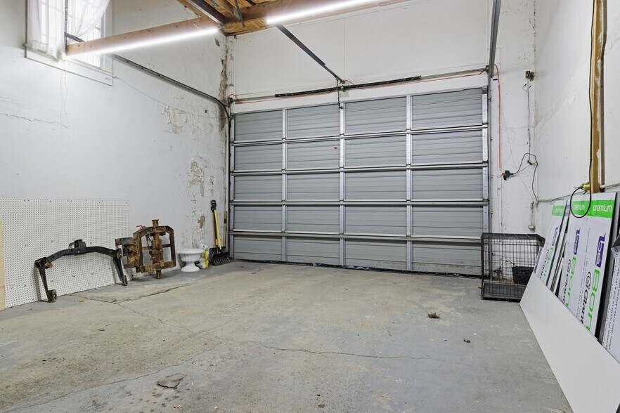 More Photos Of 622 N Central Ave, Connersville General Retail For Sale