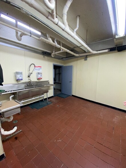 More Photos Of 247-253 Asylum St, Hartford Apartments For Lease