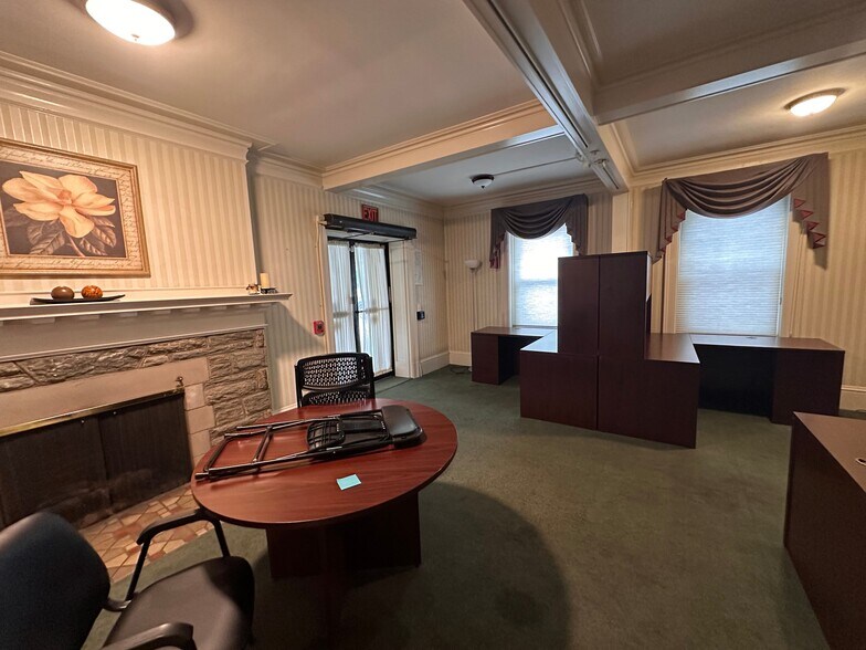 More Photos Of 1205 E Market St, York Office For Sale