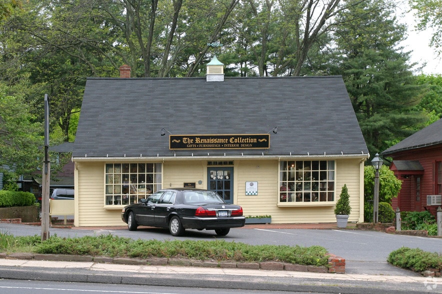 More Photos Of 1-3 Brick Walk Ln, Farmington Unknown For Lease