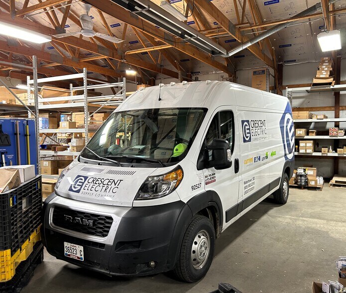 More Photos Of 21 8th Ave SW, Watertown Warehouse For Sale