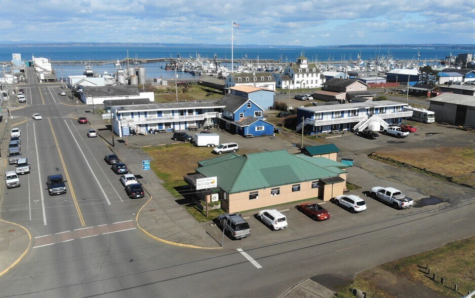 Primary Photo Of 201 Dock, Westport General Retail For Sale