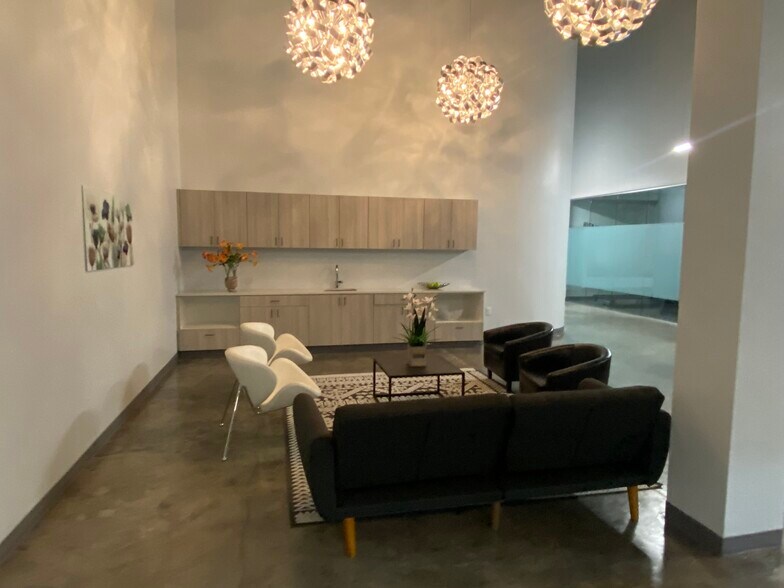 More Photos Of 1329 W Walnut Hill Ln, Irving Medical For Lease