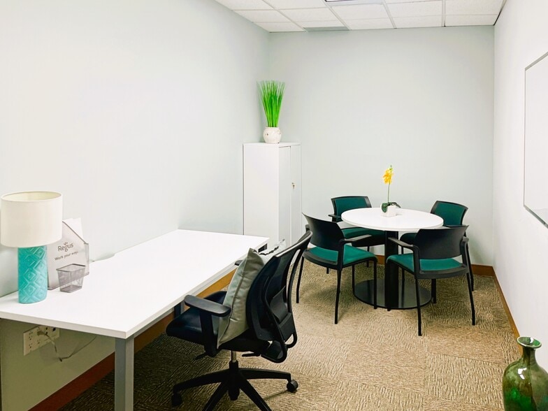 More Photos Of 888 3rd St SW, Calgary Coworking Space