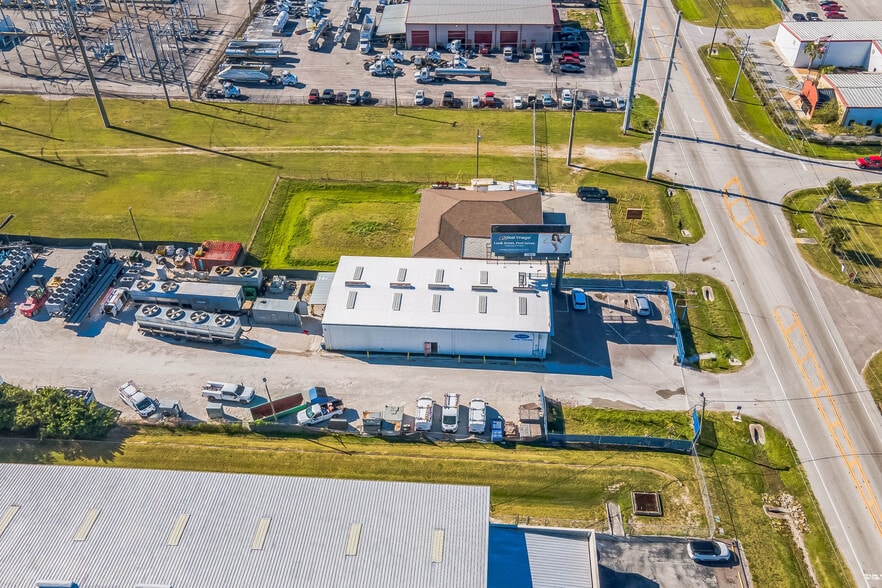 More Photos Of 2710 S Combee Rd, Lakeland Warehouse For Lease