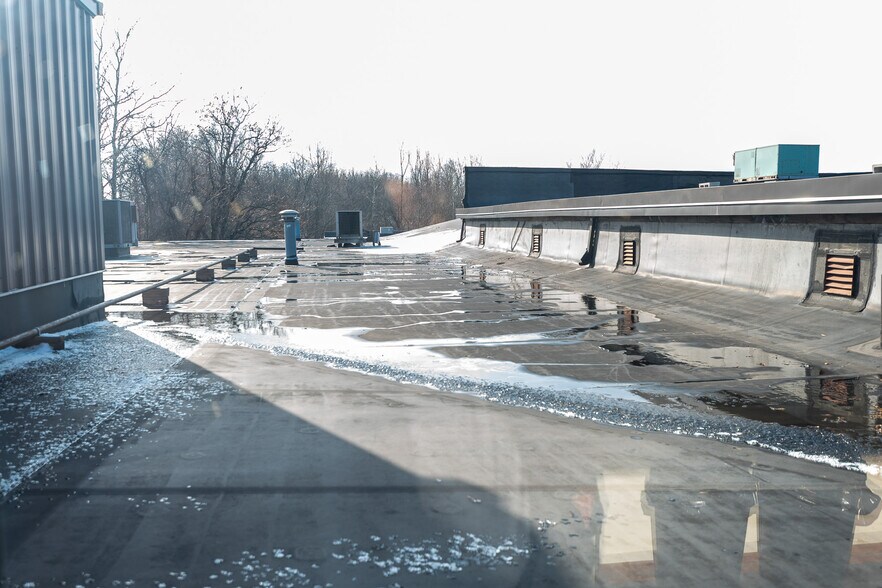 More Photos Of 1 Victor Way, Sharon Warehouse For Sale