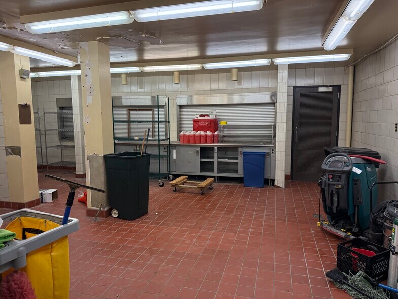 More Photos Of 286 Marshall Ave, Saint Paul Dormitory For Sale