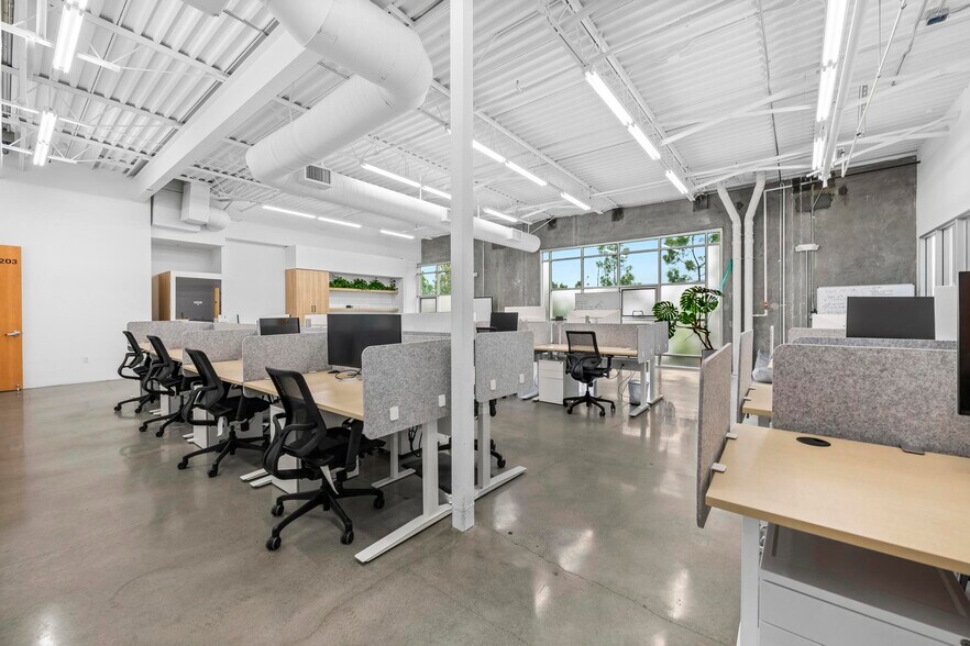 More Photos Of 1245 Factory Pl, Los Angeles Loft Creative Space For Lease