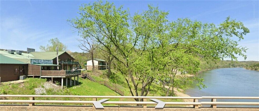 More Photos Of 23080 AR-5, Mountain View Specialty For Sale