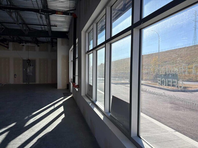 More Photos Of 246 Nolanridge Cres NW, Calgary Storefront Retail Office For Lease
