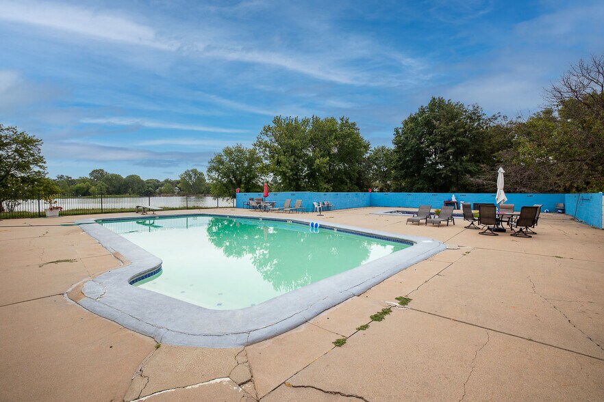 More Photos Of 2206 E 101st St N, Valley Center Specialty For Sale