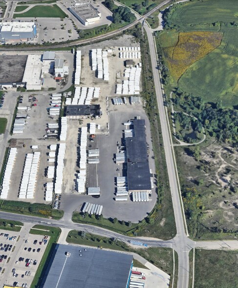 More Photos Of 190 Goodrich Dr, Kitchener Distribution For Lease