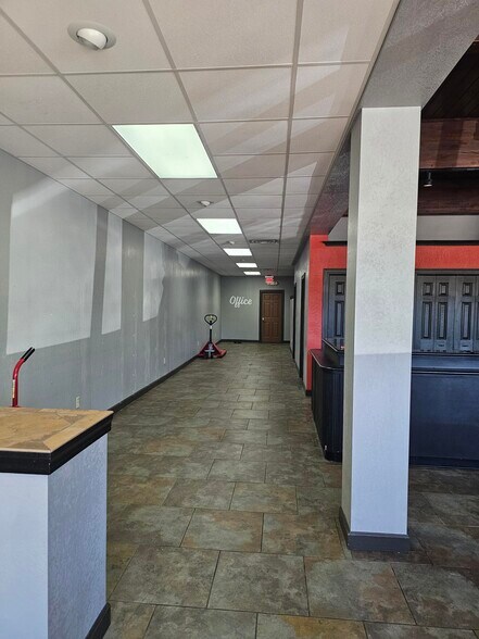 More Photos Of 2110 W Cameron St, Eau Claire Storefront For Sale