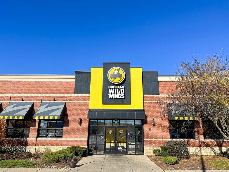 More Photos Of 999 Elmhurst Rd, Mount Prospect Unknown For Lease