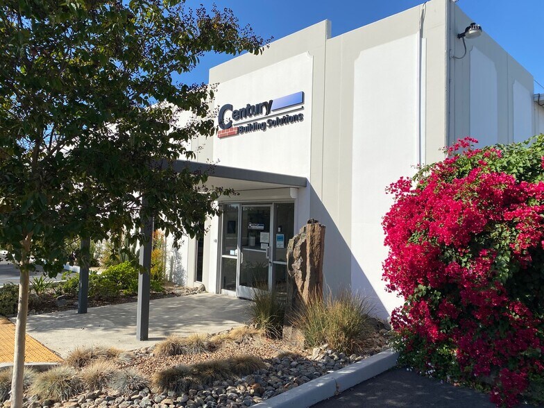 More Photos Of 10637 Midway Ave, Cerritos Warehouse For Lease