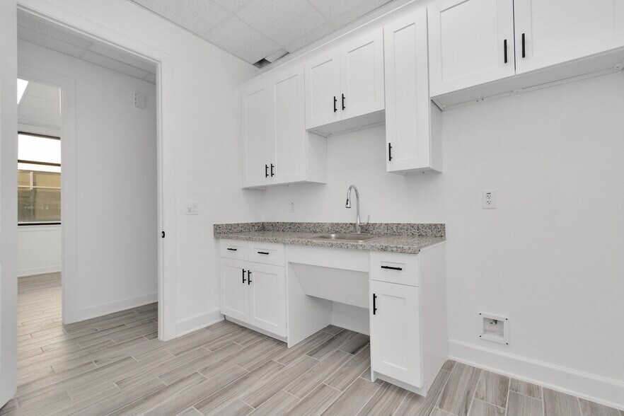 More Photos Of 26077 Nelson Way, Katy Unknown For Lease