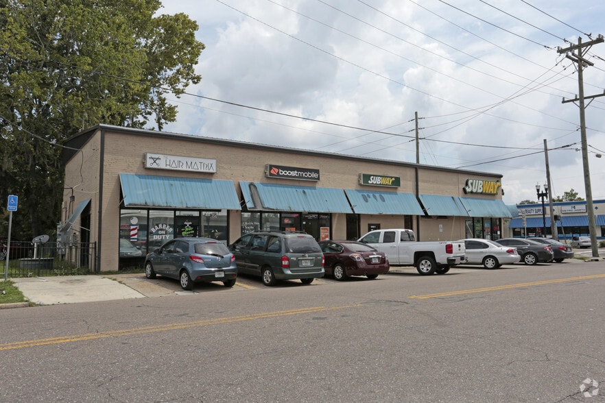 More Photos Of 3100 N Main St, Jacksonville Unknown For Lease