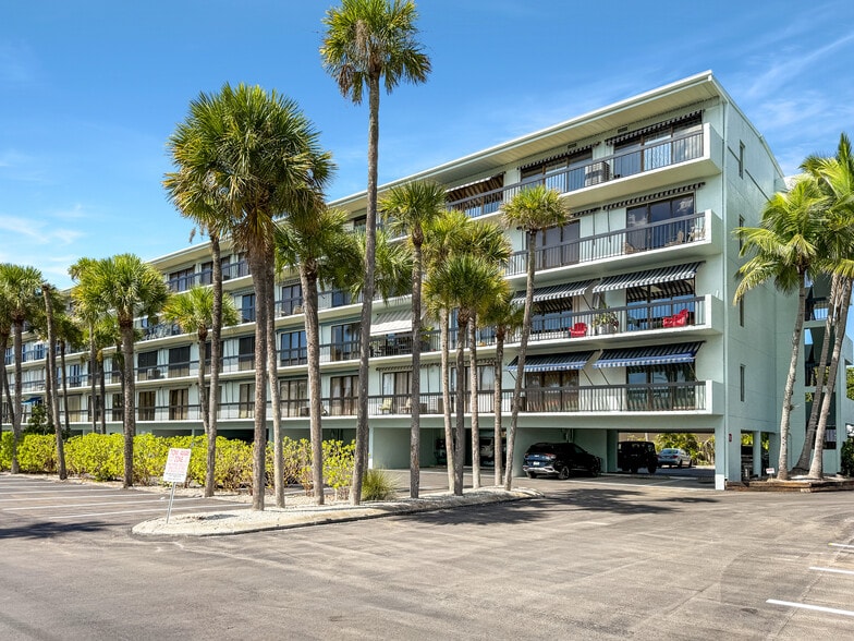 Primary Photo Of 2335 Tamiami Trl N, Naples Medical For Sale