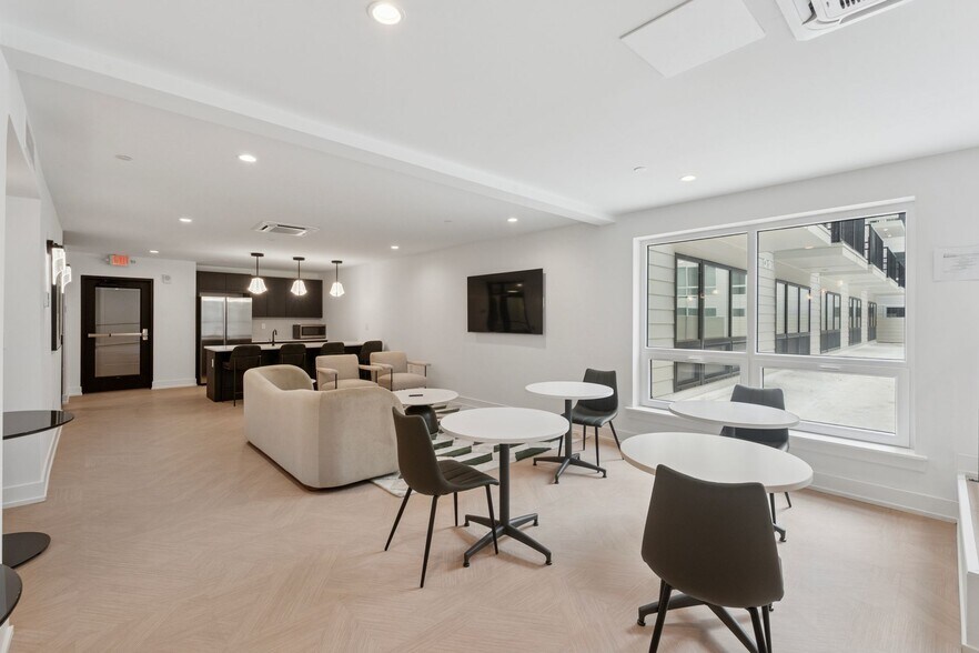 More Photos Of 922 N Broad St, Philadelphia Apartments For Lease