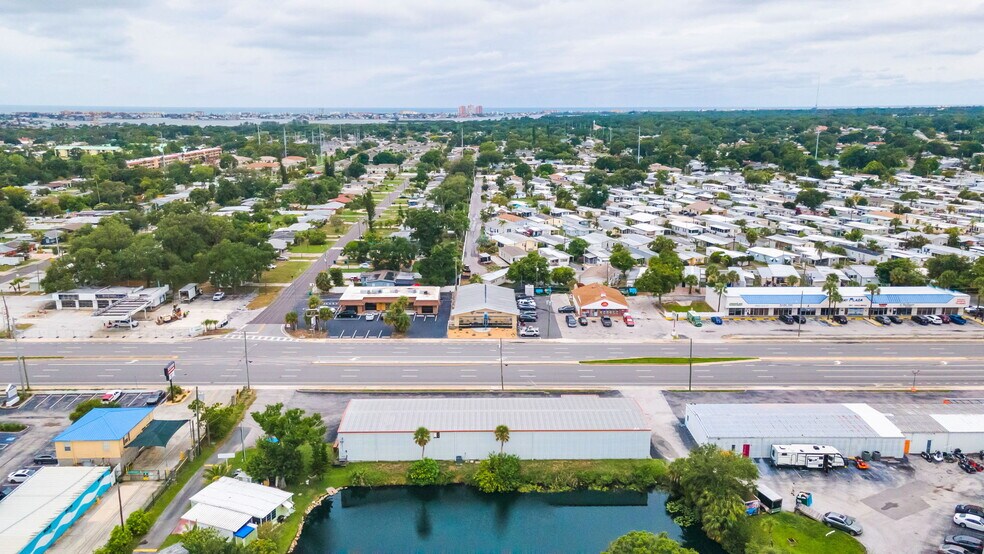More Photos Of 6581 Seminole Blvd, Seminole Mixed Retail For Sale