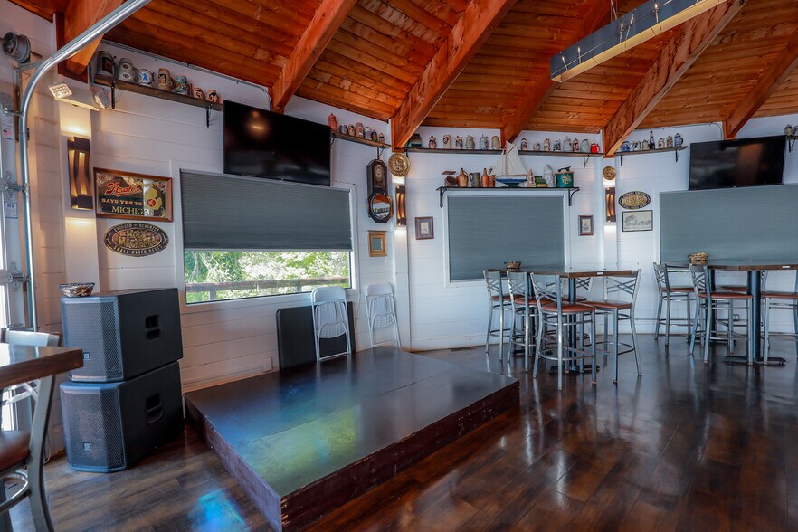 More Photos Of 700 Jordan Point Rd, Hopewell Restaurant For Sale