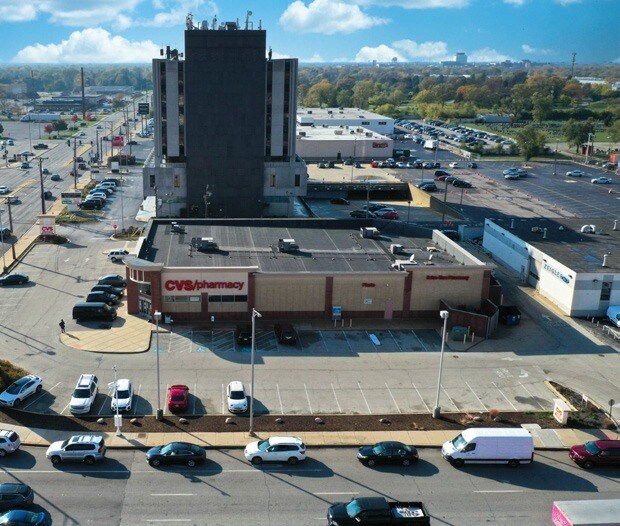 More Photos Of 7200 W Cermak Rd, North Riverside Drugstore For Lease