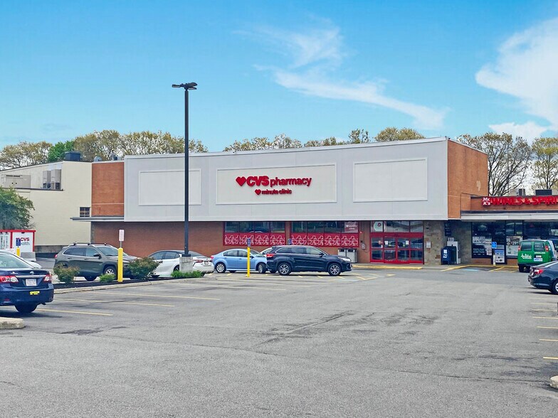 More Photos Of 978-980 Boylston St, Newton General Retail For Lease