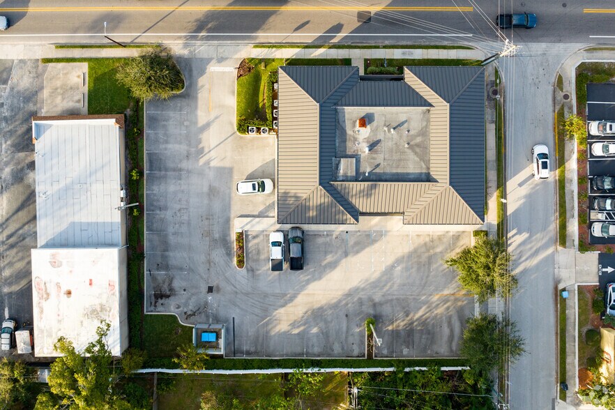 More Photos Of 1300 Minnesota Ave, Winter Park Office For Lease