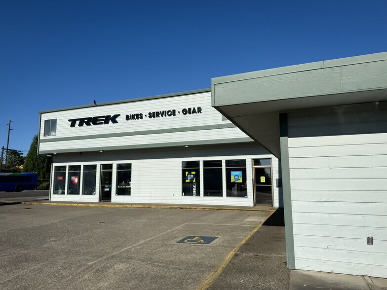 More Photos Of 1900 Harrison Ave NW, Olympia Freestanding For Lease