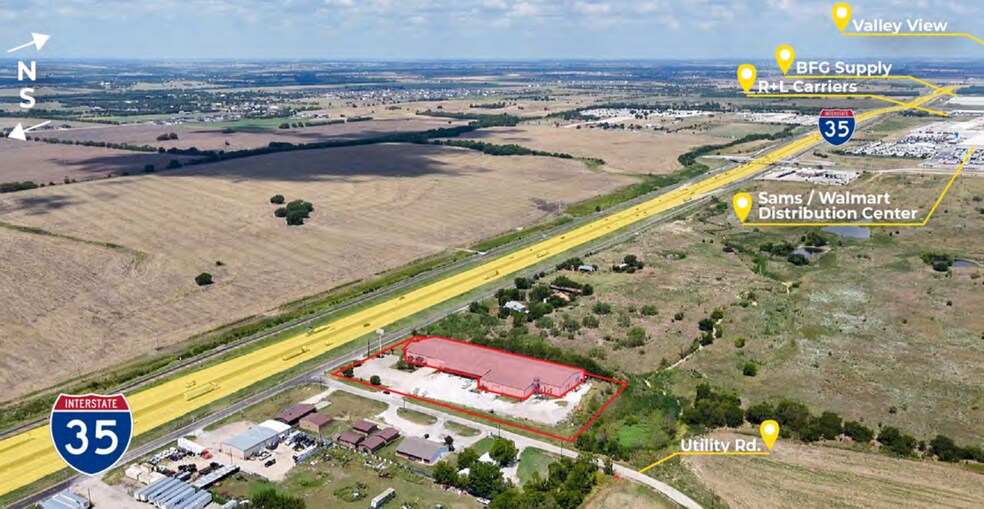 More Photos Of 1850 N Stemmons St, Sanger Warehouse For Lease