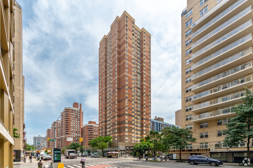 Primary Photo Of 444 2nd Ave, New York Apartments For Lease
