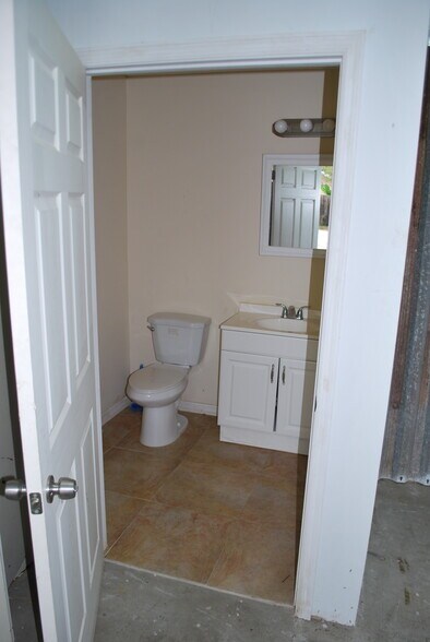 More Photos Of 1309 W Frangipani Cir, Lake Worth Specialty For Sale