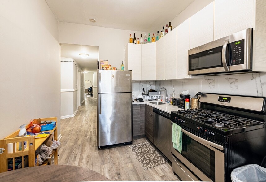 More Photos Of 4431-4433 N Racine Ave, Chicago Apartments For Sale