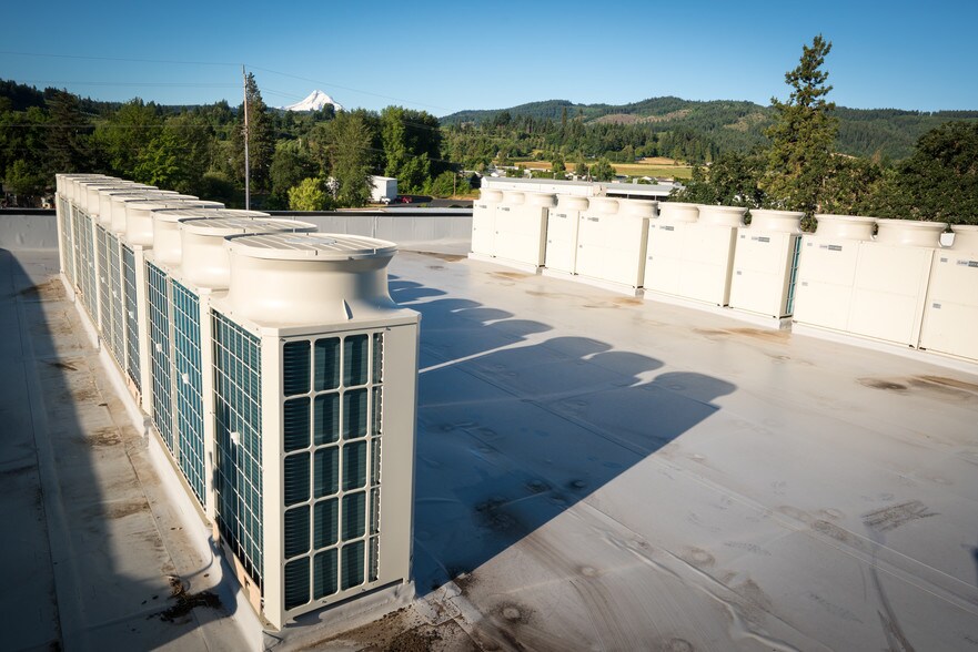 More Photos Of 3735 Eagle Loop, Hood River Warehouse For Sale